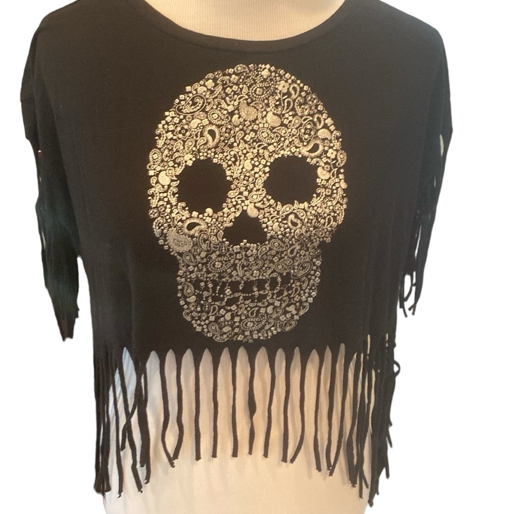 Freeze Black & Silver Skull Fringe top